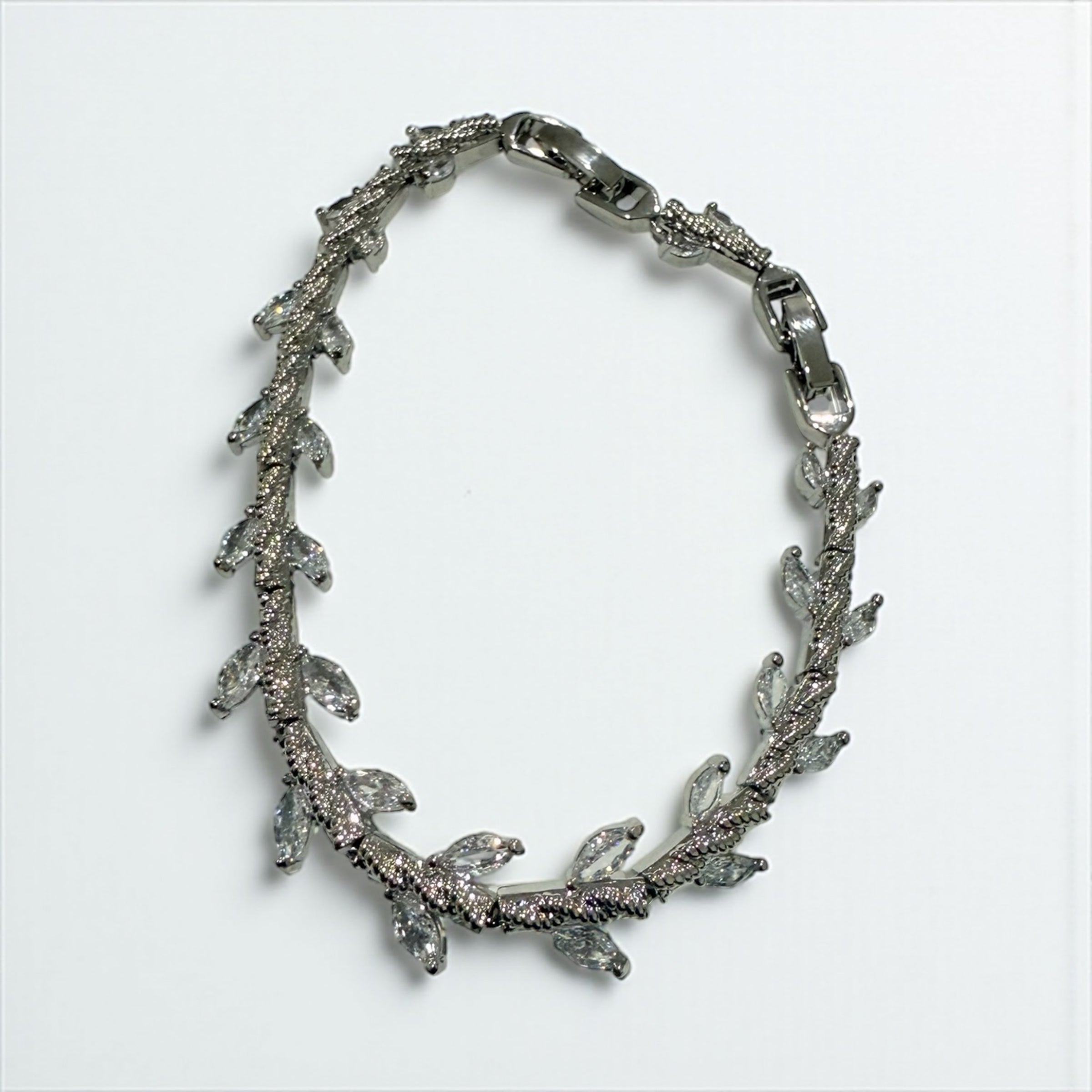 Leaf Trail Bracelet Nightside