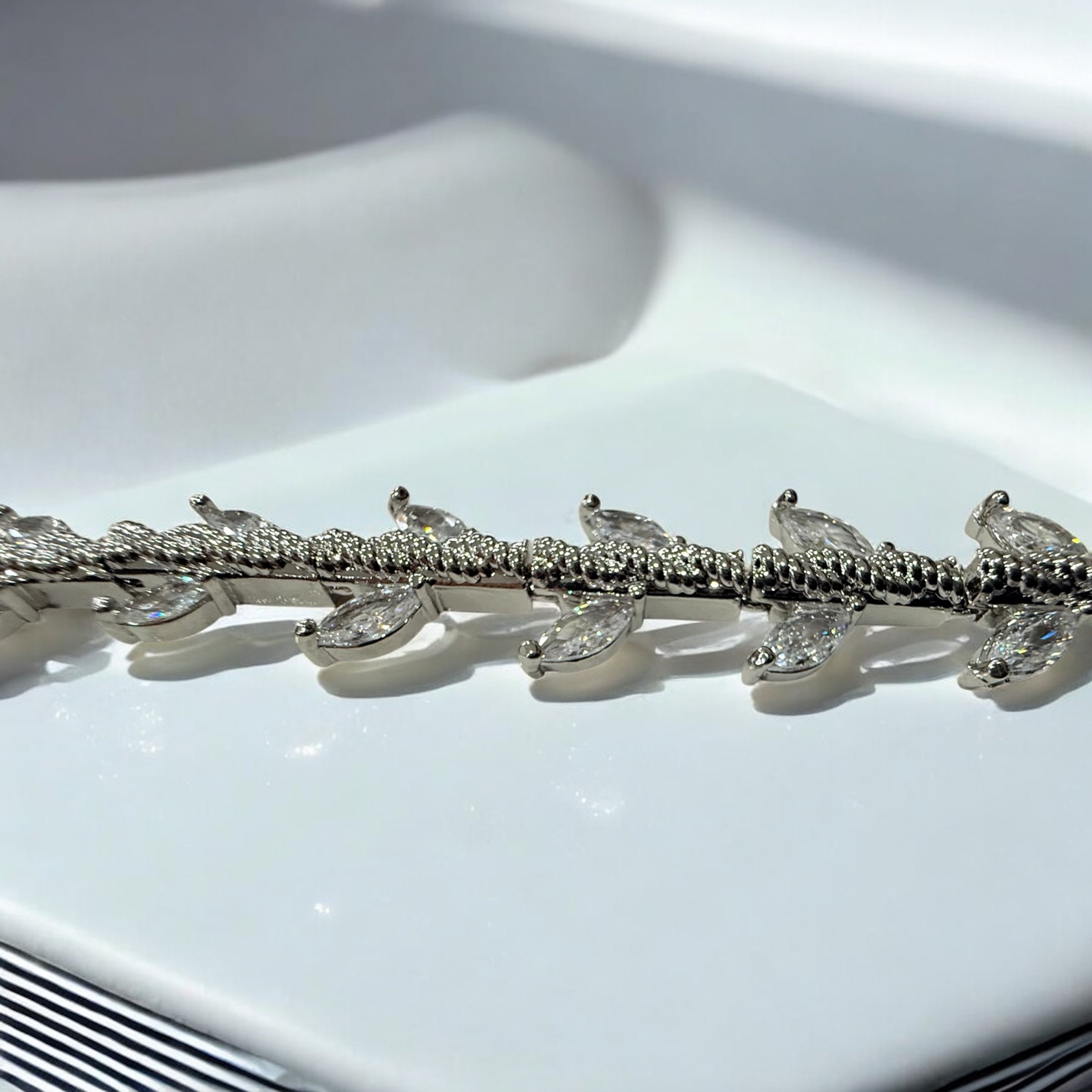 Leaf Trail Bracelet Nightside